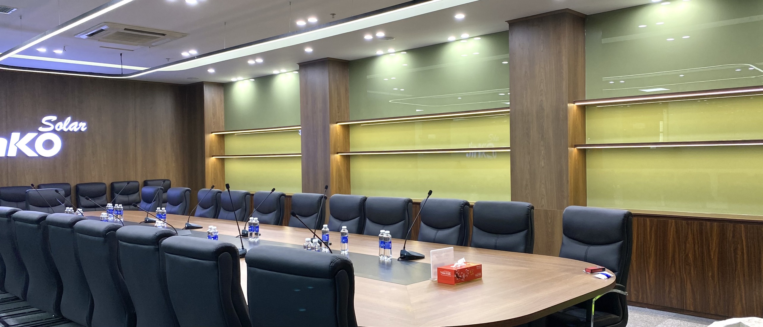 Thi công thiết kế nội thất văn phòng khu công nghiệp